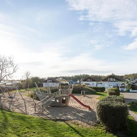 Seepark Seeadler 6 Hébergement de vacances Süssau